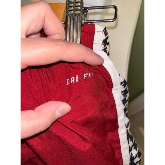 Alabama Nike Dri Fit Shorts - Picture 3 of 4